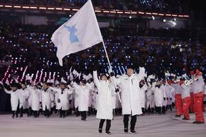 Pyeongchang se colgó la primera medalla con el desfile de las dos Corea