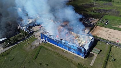 Explosión. Incendio en Ezeiza: confirman que uno de los depósitos afectados pertenece a Iron Mountain