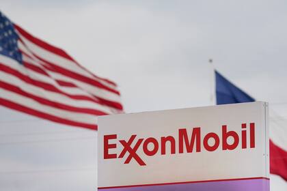 Una instalación de almacenamiento y distribución de combustible de ExxonMobil en Irving