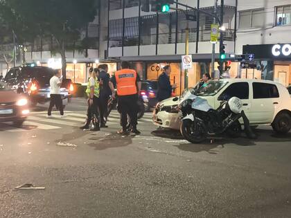 Una integrante de la custodia de Milei chocó con una automovilista en Avenida Libertador