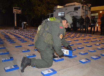 Una investigación de la Gendarmería derivó en el secuestro de 425 kilos de cocaína