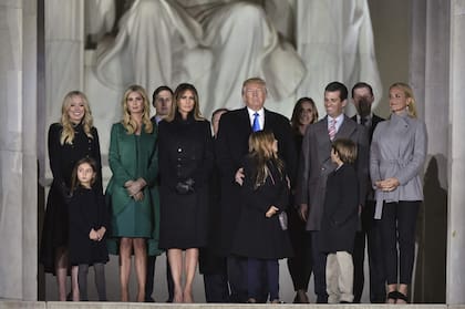 Una investigación del diario asegura que el presidente recibió al menos 413 millones de dólares del imperio de bienes raíces de su padre