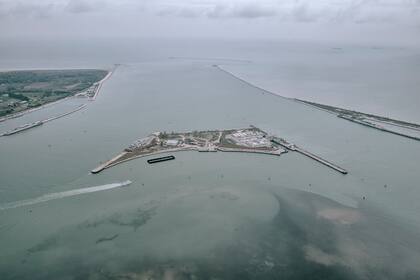 Una isla artificial donde se encuentra el centro de mando del sistema Mose, en Venecia.