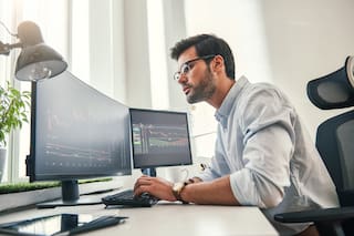 Bitcoin muestra leves variaciones y cae el volumen de operaciones