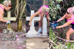 Una joven tiktoker de EE.UU. se dedica a limpiar tumbas abandonadas