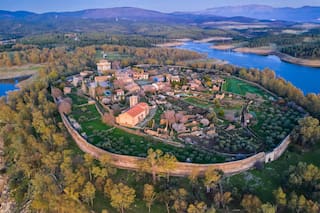 El espectacular pueblo abandonado que se salvó de una inundación