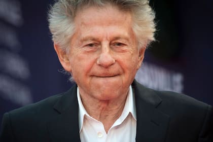 Roman Polanski huyó a Europa tras ser acusado de violar a una mernor en 1977; extrañamente, antes de su expulsión, la Academia de Hollywood lo nominó al Oscar y hasta le cocedió uno, por El pianista, en el año 2003