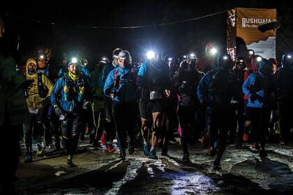 Una largada nocturna y cargada de adrenalina.