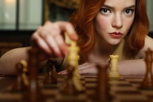 Una legendaria ajedrecista soviética demanda a Netflix por "difamación y sexismo"