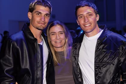 Una lindísima postal de Camila Cambiaso con sus hijos, Jeta y Barto Castagnola