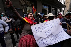 Bolivia expulsa a la embajadora de Colombia por “injerencia externa” en medio de la ola de protestas