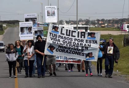 Familiares y amigos de Lucía Pérez no abandonaron el pedido de Justicia; la Cámara de Casación Penal ordenó que los sospechosos del femicidio sean nuevamente llevados a juicio