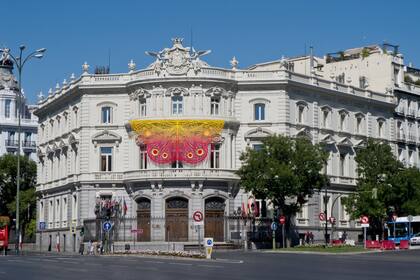 Una mariposa calada del artista Andrés Paredes da el primer indicio de lo que vendrá desde el 1° de marzo en Conexión Buenos Aires-Madrid, programa de intercambio cultural entre las dos ciudades