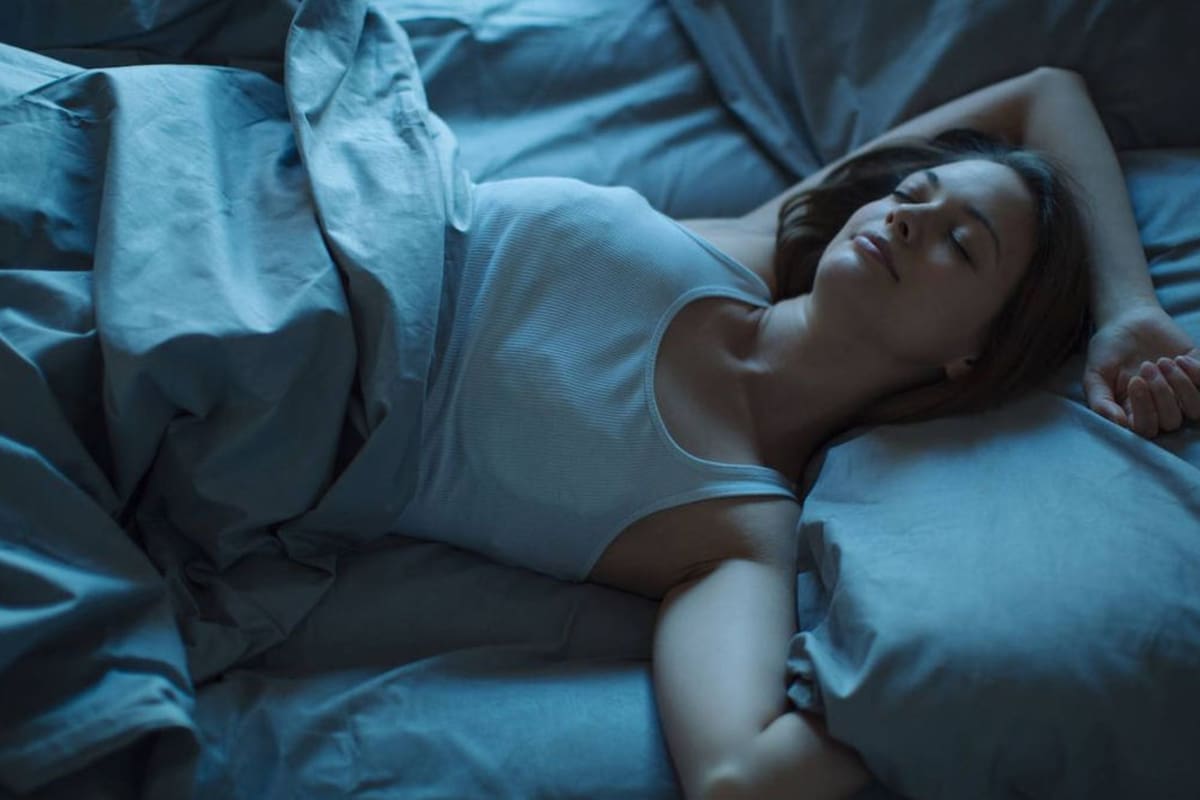 Una médica de Harvard contó cuáles son los tres mejores trucos para dormir mejor