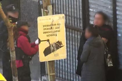 Una mujer de 40 años con antecedentes penales fue detenida vendiendo drogas en el barrio de Constitución Prensa MPF CABA).