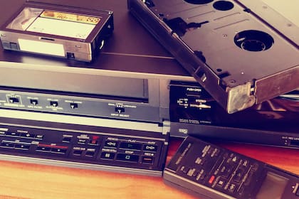 Una mujer descubrió que estaba acusada de cometer un “delito grave de malversación de propiedad privada” por no devolver un VHS que había alquilado en un videoclub en el año 1999
