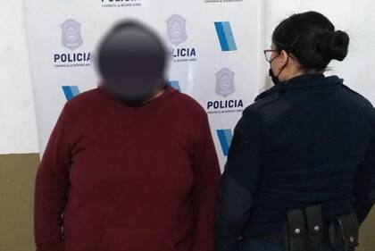 Una mujer quiso ingresar dos paquetes de fideos rellenos con marihuana para su hijo detenido en una comisaría de Quilmes