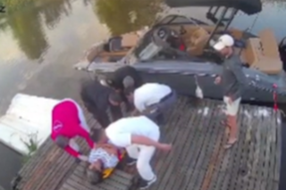 Intentan identificar al isleño que baleó a una mujer que navegaba con amigos por un arroyo de Escobar