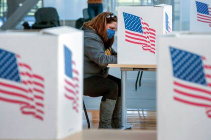 El nuevo examen agrega un obstáculo más para los inmigrantes que buscan convertirse en ciudadanos con derecho al voto