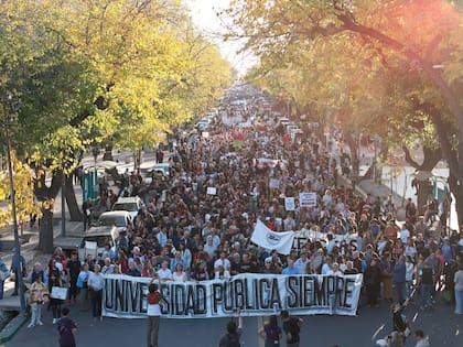 Una multitud marchó este martes por la Ley de Financiamiento Universitario