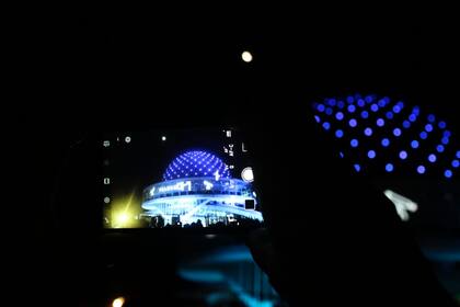 Una multitud se reunió en el planetario