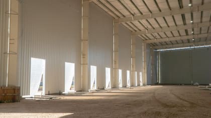 Una nave logística en construcción