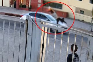 Un auto atropelló a una niña de 12 años a la salida de un colegio en Córdoba