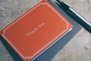 A veces, una nota manuscrita de agradecimiento puede ser el mejor regalo: qué papel y qué palabras usar