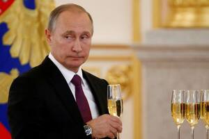 Una nueva controversia separa a Putin de Occidente, esta vez más refinada