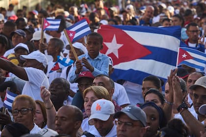 Una nueva ley afecta a los cubanos con doble ciudadanía