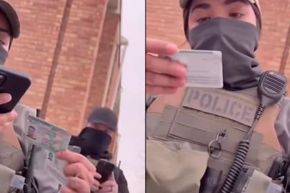Una oficial aseguró que el conductor no tenía registros válidos y le anunció que sería puesto en detención