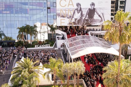 Una panorámica del Palais des Festivals, copado de estrellas y flashes