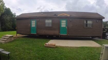 Una pareja de Florida compró una cabaña que fue parte de un resort de Disney; la trasformaron en su hogar
