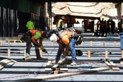 Una parte importante de la empresa tuvo que cambiar radicalmente sus operaciones por la pandemia. Ahora, además de los negocios tecnológicos, hacen reparto de comida