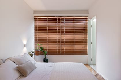 Una persiana americana de madera, la elección más lógica para continuar con la síntesis general.