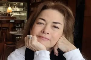 La historia de la mujer que se encogió casi 30 centímetros por una rara enfermedad