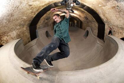 Una pista de skate en el subsuelo del local de Vans en Londres.