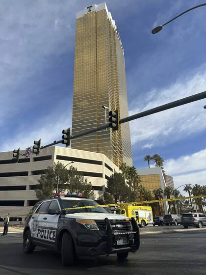 Una portavoz del condado dijo en un comunicado que el incendio en el área de valet parking del Trump International Hotel Las Vegas se reportó a las 8.40 am.