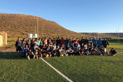 Una postal de los entusiastas jugadores de Chenque.