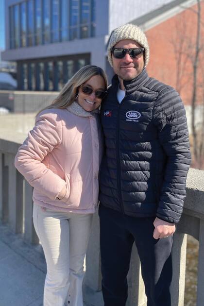 Una
postal de madre e hijo. El viaje
siguió en Exeter, a cuarenta
minutos de Boston, donde
vive su heredero “Rulo”.