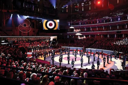 Una postal del Festival of Remembrance, un evento que se realizó en el Royal Albert Hall de Londres que contó con la presencia de Carlos III