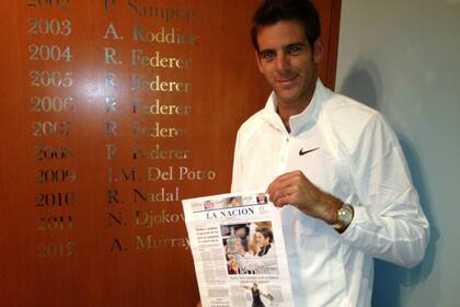 Una postal del tiempo: Del Potro, en el vestuario del US Open, con la tapa de LA NACION que destaca su conquista en Nueva York