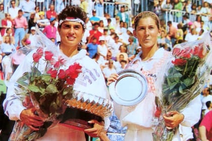 Una postal del tiempo: Sabatini en Gabylandia, tal como se conocía al Abierto de Italia; aquí, vencedora sobre Monica Seles