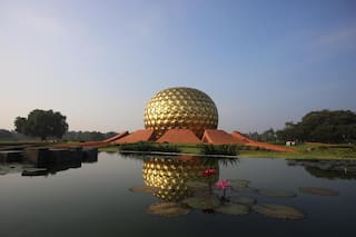 Hay una ciudad en el mundo en la que viven más de 3000 personas que no manejan plata