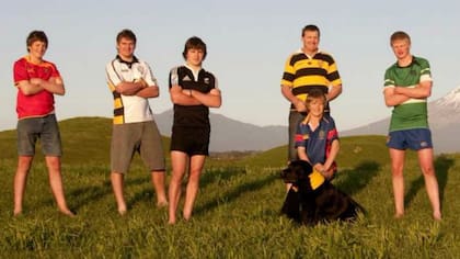 Una postal familiar: Kevin Barrett y sus cinco hijos