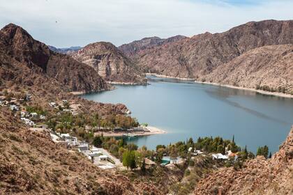 Una propuesta diferente, el dique Los Reyunos, en el Club Náutico.