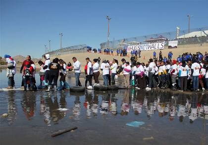 Una protesta contra el muro, anteayer, en Ciudad Juárez