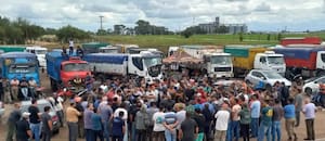 Se profundizó la protesta de los transportistas de granos en las rutas de varias provincias