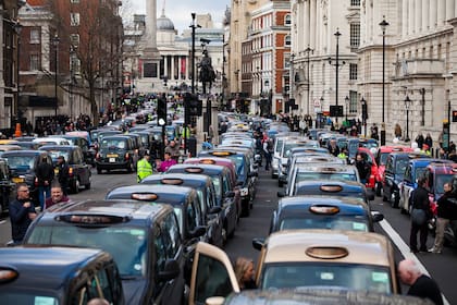 Una protesta de taxistas en Londres 