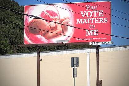 Una publicidad en contra del aborto, uno de los principales motivos de mucha gente a la hora de votar.
